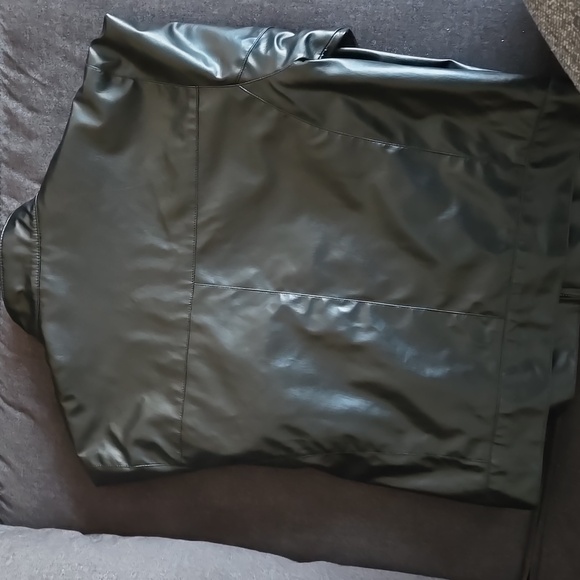 Faux leather jacket - Picture 3 of 3
